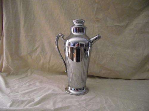 Nice Art Deco '40'2 Chrome Cocktail Shaker